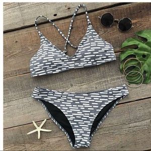 STRIPE PRINT CROSS BACK BIKINI SET